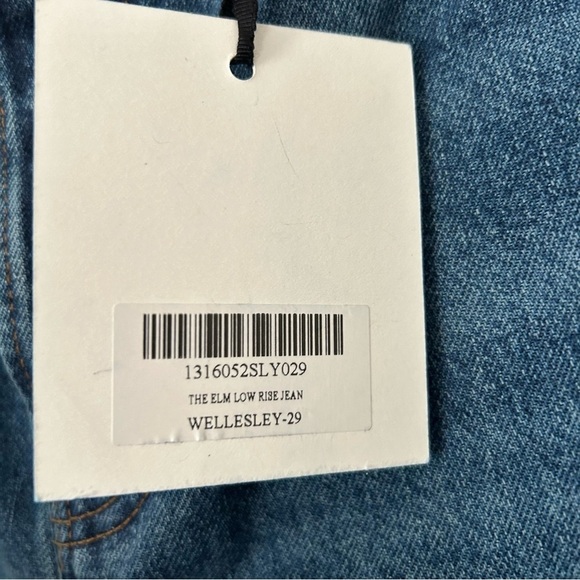 NWT The Collection by Reformation The Elm Low Rise Jeans in Wellesley⭐️ - Picture 3 of 6